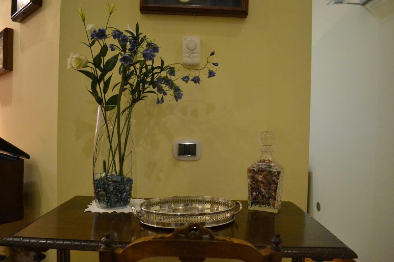 Dimora Tafuri Bed & Breakfast Salerno Luaran gambar