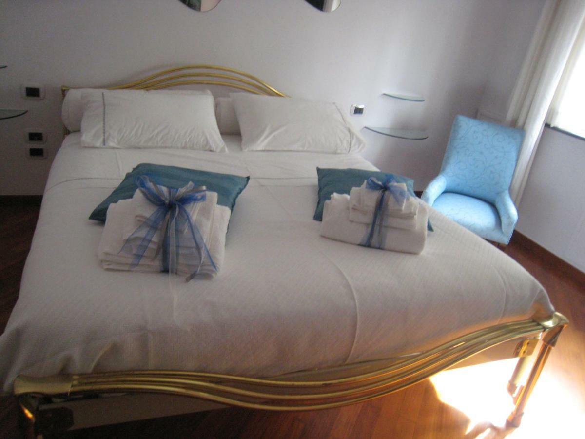 Dimora Tafuri Bed & Breakfast Salerno Luaran gambar